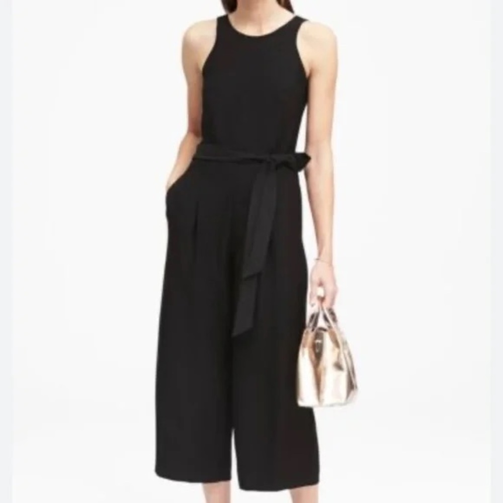 Like New! Banana Republic Black Sleeveless Wide-Leg Jumpsuit with Tie Waist 12